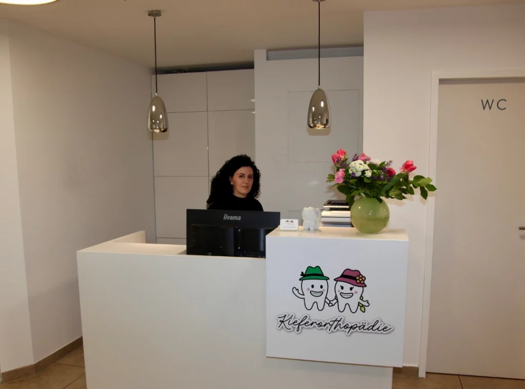 Kieferorthopädische Untersuchung in der Praxis Laim Westend